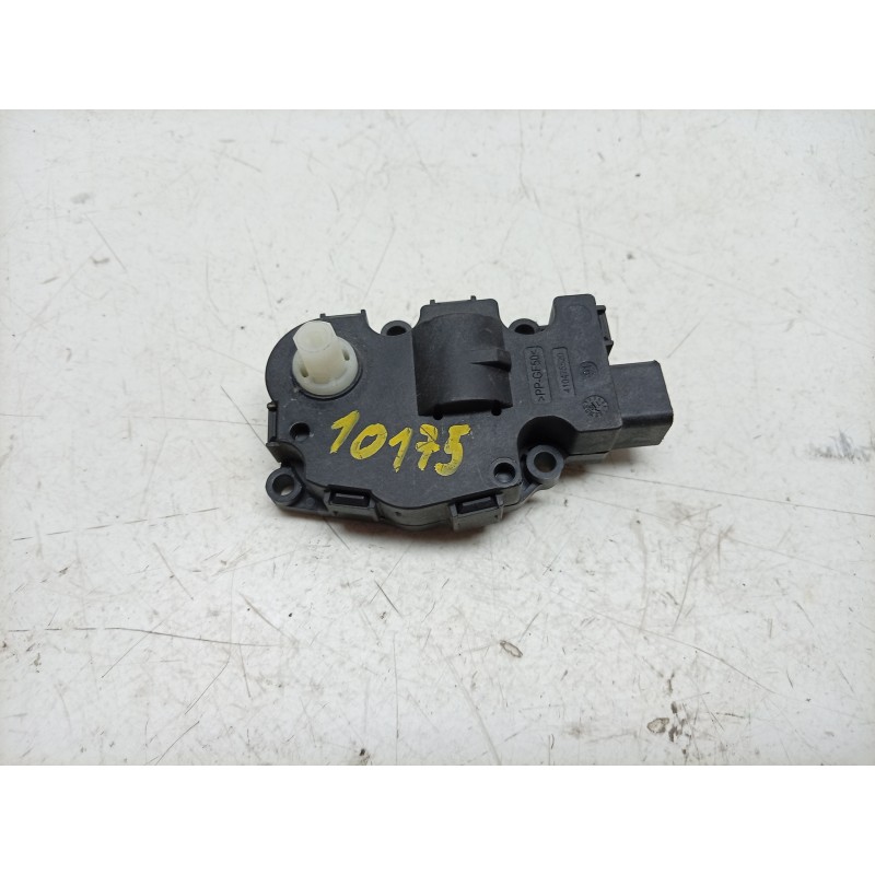 Recambio de motor apertura trampilla para porsche cayman (typ 981c) gt4 referencia OEM IAM  412650750 