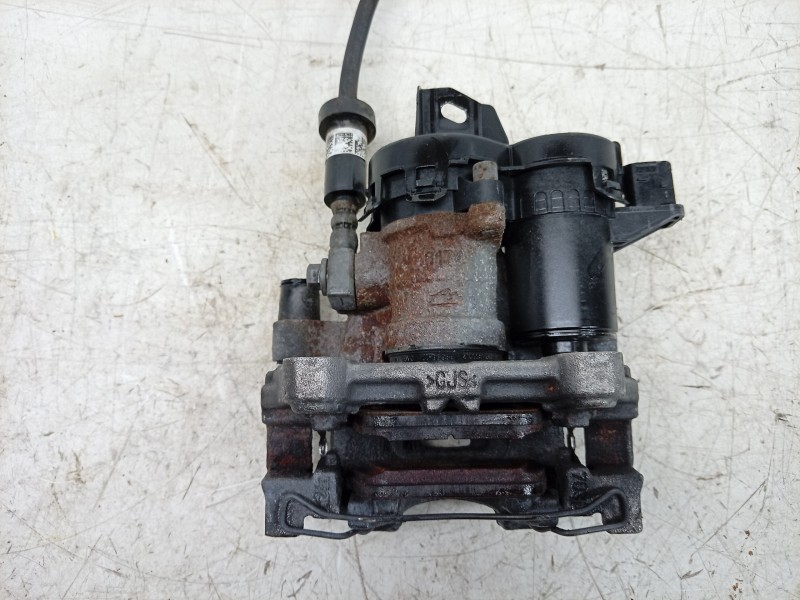Recambio de pinza de freno trasera derecha para volvo v60 ii cross country (227) d4 awd referencia OEM IAM  31687346 