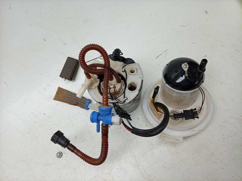 Recambio de bomba combustible para land rover range rover evoque (l538) 2.0 4x4 referencia OEM IAM  LR057235 