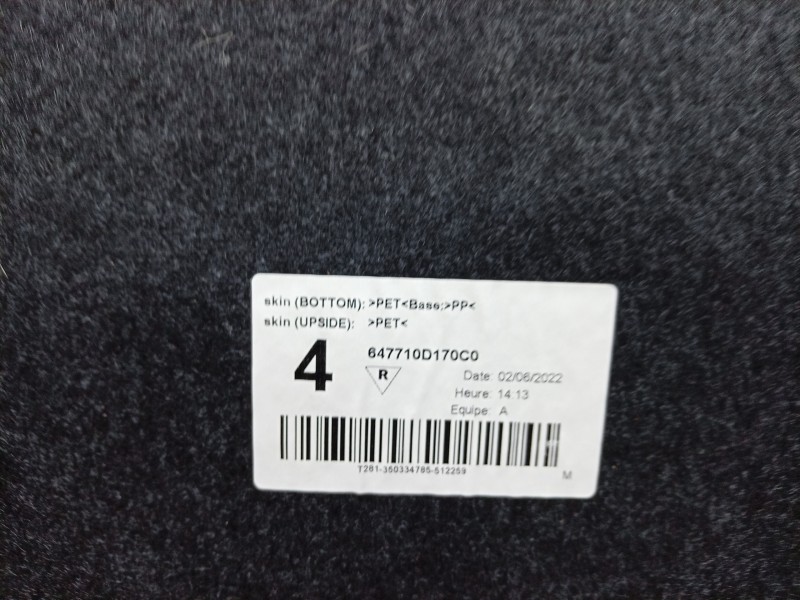 Recambio de tapizado maletero suelo para toyota yaris cross (mxp_) 1.5 hybrid (mxpj10) referencia OEM IAM  647710D170C0 