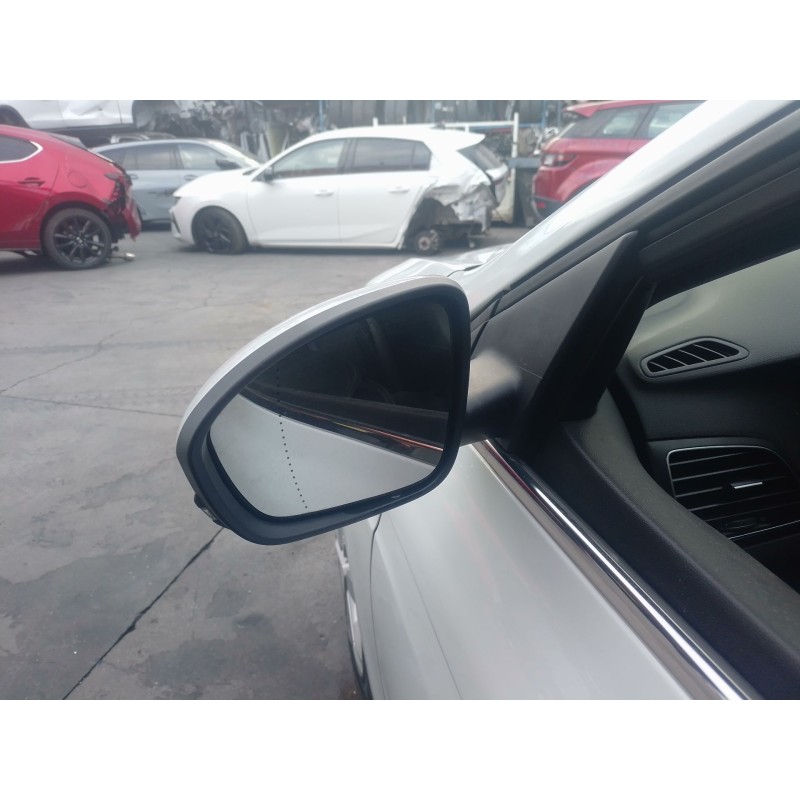 Recambio de retrovisor izquierdo para renault megane iv hatchback (b9a/m/n_) 1.5 blue dci 115 (b9a6) referencia OEM IAM   
