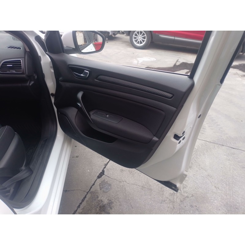 Recambio de elevalunas delantero derecho para renault megane iv hatchback (b9a/m/n_) 1.5 blue dci 115 (b9a6) referencia OEM IAM 