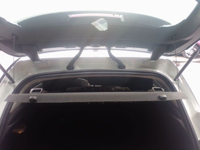 Recambio de bandeja trasera para renault megane iv hatchback (b9a/m/n_) 1.5 blue dci 115 (b9a6) referencia OEM IAM   