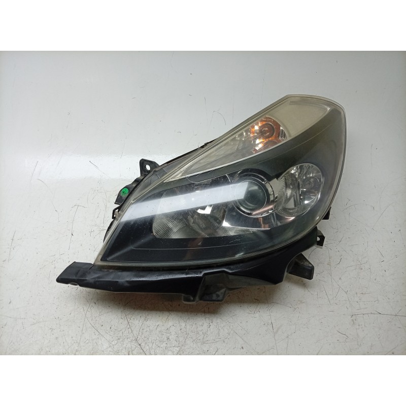 Recambio de faro izquierdo para renault clio iii (br0/1, cr0/1) 1.5 dci (br17, cr17) referencia OEM IAM  8200261610 