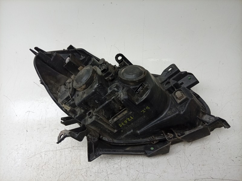 Recambio de faro izquierdo para renault clio iii (br0/1, cr0/1) 1.5 dci (br17, cr17) referencia OEM IAM  8200261610 
