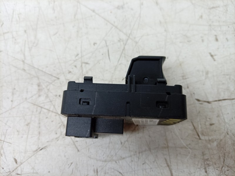Recambio de mando elevalunas trasero izquierdo para mg 3 referencia OEM IAM 11270660 11270660 