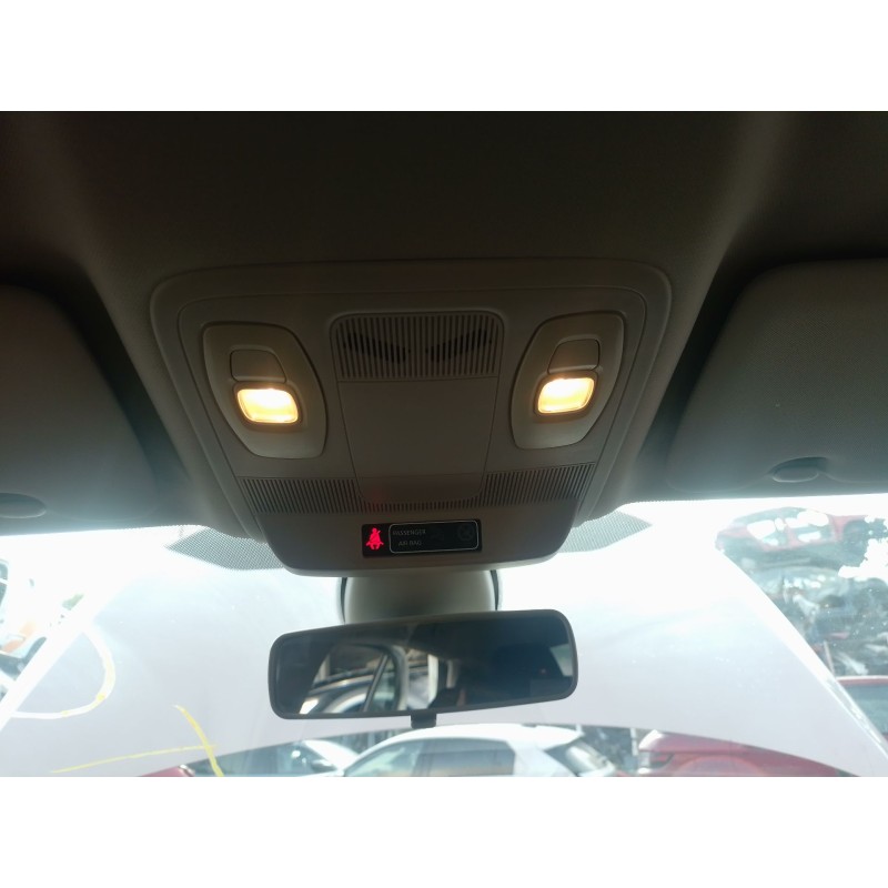 Recambio de luz interior para renault megane iv hatchback (b9a/m/n_) 1.5 blue dci 115 (b9a6) referencia OEM IAM   