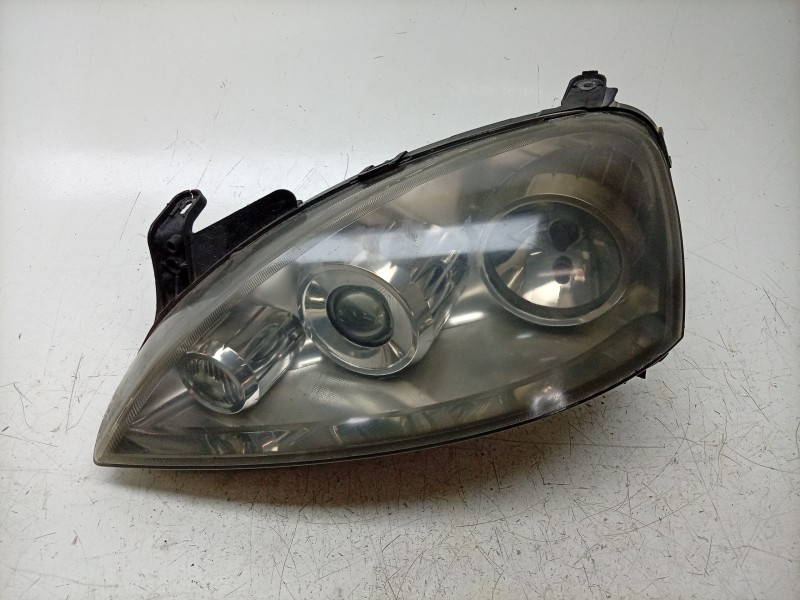 Recambio de faro derecho para opel corsa c (x01) 1.3 cdti (f08, f68) referencia OEM IAM  13100535 