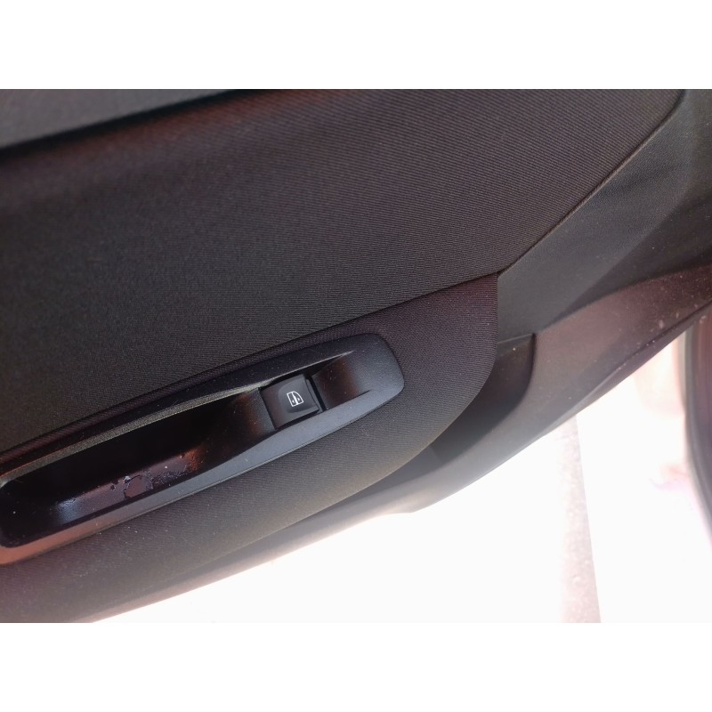 Recambio de mando elevalunas trasero izquierdo para renault megane iv hatchback (b9a/m/n_) 1.5 blue dci 115 (b9a6) referencia OE