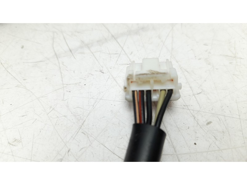 Recambio de piloto trasero izquierdo para kia stonic (yb) 1.0 t-gdi referencia OEM IAM  92401H8500 