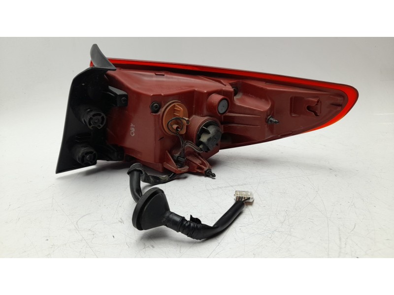 Recambio de piloto trasero izquierdo para kia stonic (yb) 1.0 t-gdi referencia OEM IAM  92401H8500 