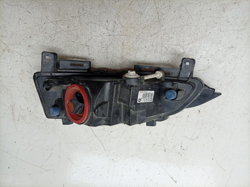 Recambio de faro antiniebla derecho para skoda scala (nw1) 1.6 tdi referencia OEM IAM  657941700 SK3524413