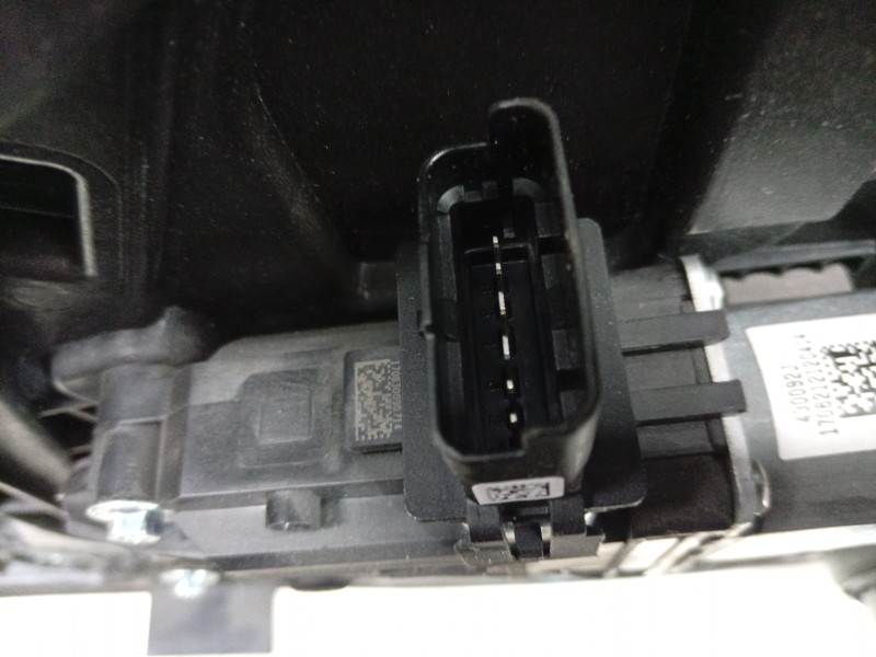 Recambio de elevalunas delantero izquierdo para kia stinger (ck) 2.0 tgdi cat referencia OEM IAM  82471J5000 
