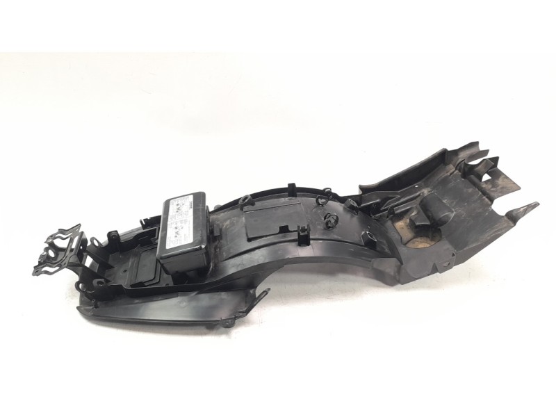 Recambio de guardabarros trasero para kawasaki zzr 1400 referencia OEM IAM 350230064  
