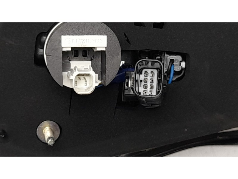 Recambio de piloto trasero derecho interior para toyota yaris cross (mxp_) 1.5 hybrid (mxpj10) referencia OEM IAM  815800DB70 12