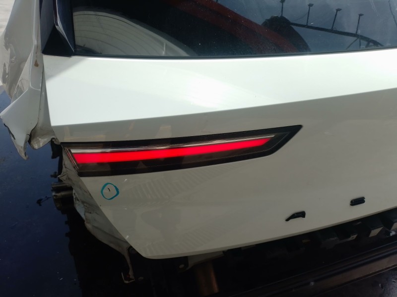Recambio de piloto trasero izquierdo interior para opel astra l (ov5) 1.2 (fphnsl, fphnsr) referencia OEM IAM   