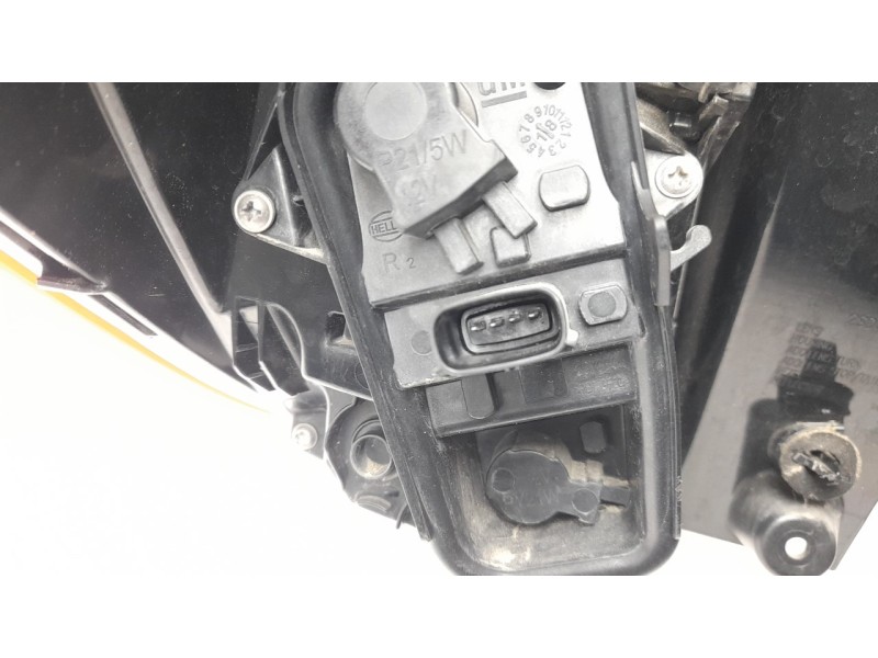 Recambio de piloto trasero derecho para opel crossland x / crossland (p17, p2qo) 1.2 (75) referencia OEM IAM  39137520 OP7504063