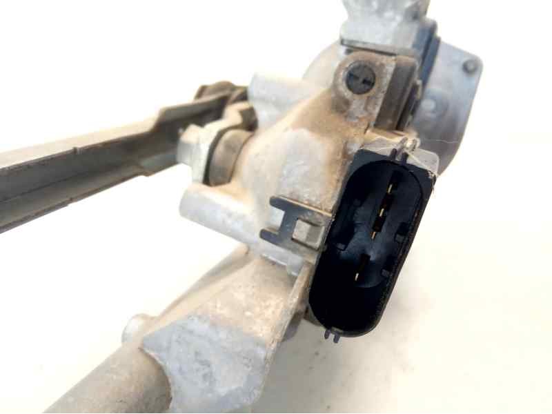 Recambio de motor limpia delantero para land rover discovery 4 tdv6 se referencia OEM IAM 95012138  