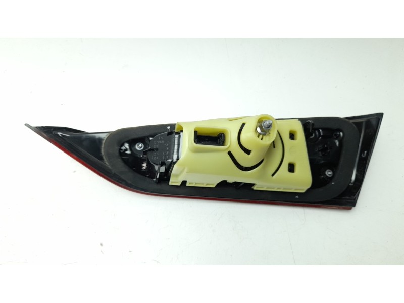 Recambio de piloto trasero izquierdo interior para bmw i4 edrive 40 referencia OEM IAM  63217477607 