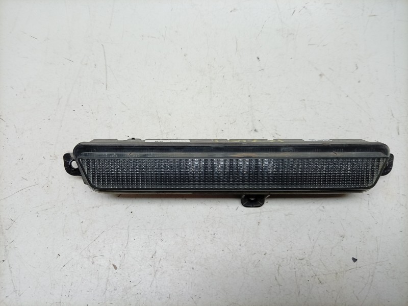 Recambio de piloto trasero central para opel astra l (ov5) 1.2 (fphnsl, fphnsr) referencia OEM IAM  9839579980 
