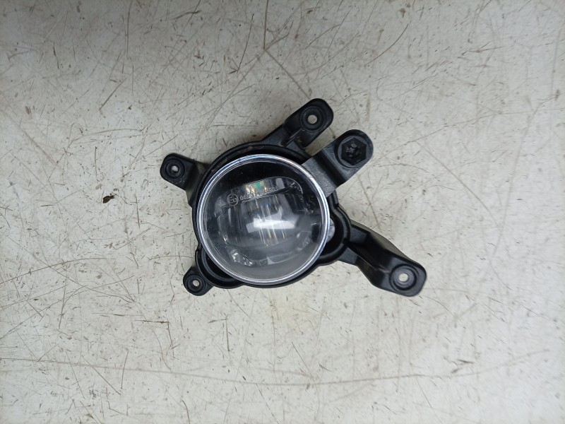 Recambio de faro antiniebla derecho para kg mobility rexton referencia OEM IAM  MDE1335901 