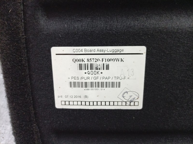 Recambio de alfombra maletero para kia sportage iv (ql, qle) 1.6 gdi referencia OEM IAM  85720F1000 