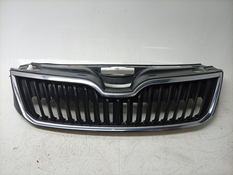 Recambio de rejilla delantera para skoda rapid spaceback (nh1) 1.4 tdi referencia OEM IAM  5JA853668 9010013