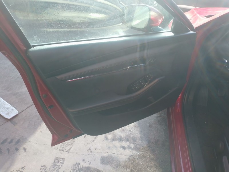 Recambio de elevalunas delantero izquierdo para mazda 3 hatchback (bp) 2.0 skyactiv-g m hybrid referencia OEM IAM   