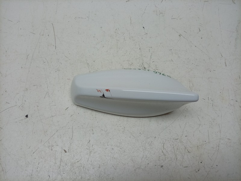 Recambio de antena para jaguar e-pace first edition referencia OEM IAM  FW9319CO89DB 