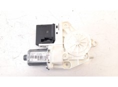 MOTOR ELEVALUNAS TRASERO IZQUIERDO 82731018R 82731018R 0130822330