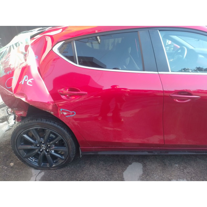 Recambio de puerta trasera derecha para mazda 3 hatchback (bp) 2.0 skyactiv-g m hybrid referencia OEM IAM   