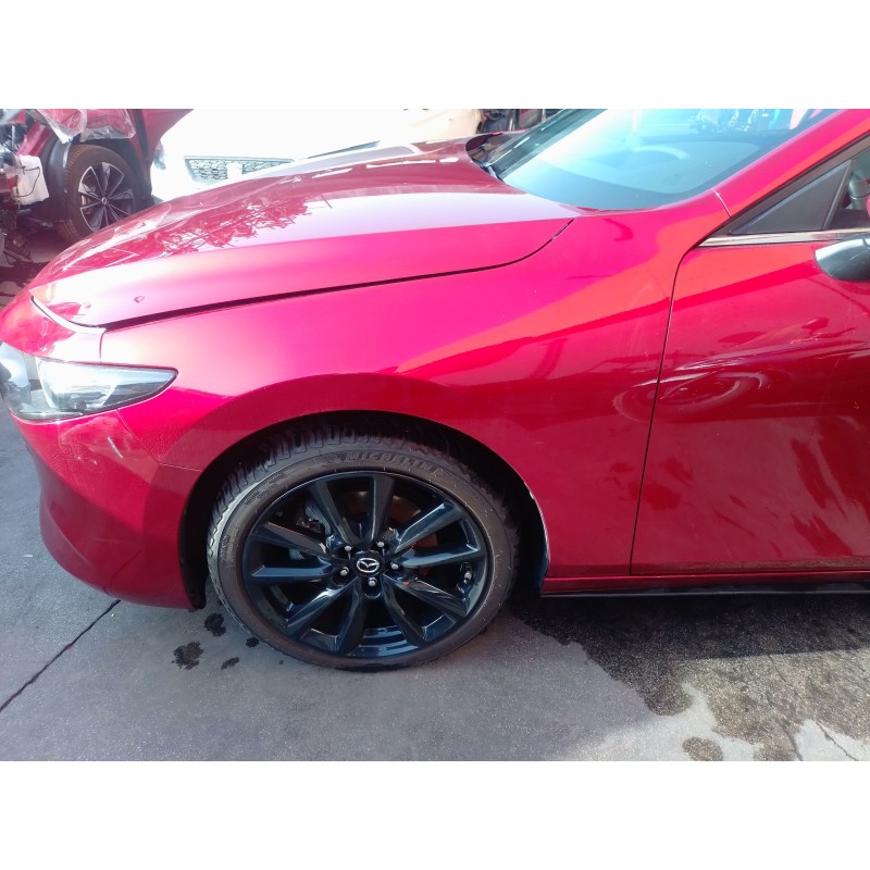 Recambio de aleta delantera izquierda para mazda 3 hatchback (bp) 2.0 skyactiv-g m hybrid referencia OEM IAM   