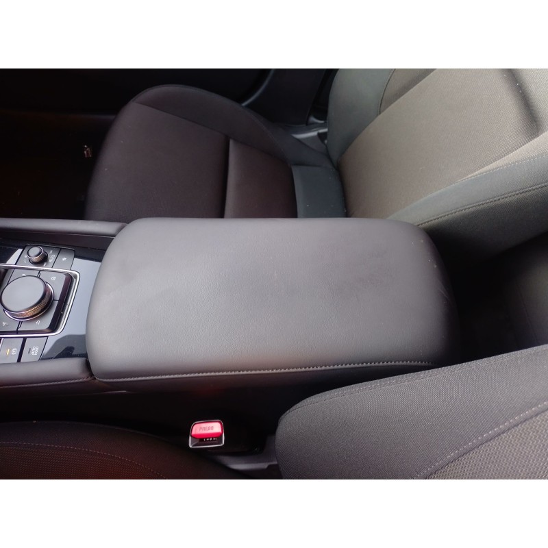 Recambio de apoyabrazos central para mazda 3 hatchback (bp) 2.0 skyactiv-g m hybrid referencia OEM IAM   