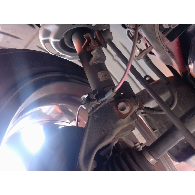 Recambio de amortiguador delantero izquierdo para mazda 3 hatchback (bp) 2.0 skyactiv-g m hybrid referencia OEM IAM   