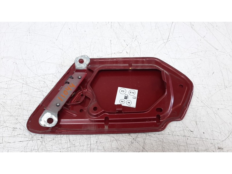Recambio de tapa exterior combustible para dacia sandero 0.9 tce cat referencia OEM IAM 788441048R  