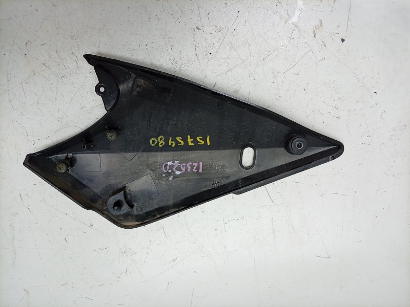 Recambio de moldura para suzuki gsf bandit gsf 600 bandit (wva8) referencia OEM IAM  4711031F00Y7L 