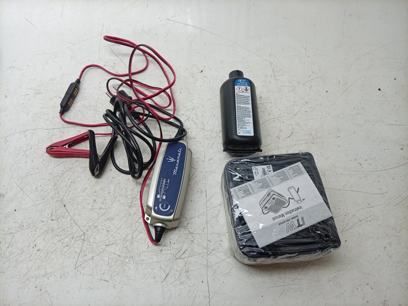 Recambio de herramientas para maserati grecale gt mild hybrid q4 referencia OEM IAM  50560310 