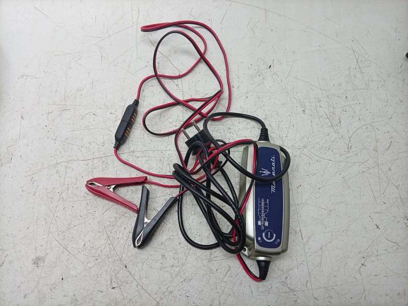 Recambio de herramientas para maserati grecale gt mild hybrid q4 referencia OEM IAM  50560310 