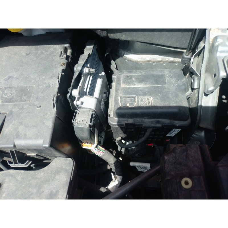 Recambio de centralita motor uce para opel crossland x / crossland (p17, p2qo) 1.2 (75) referencia OEM IAM   