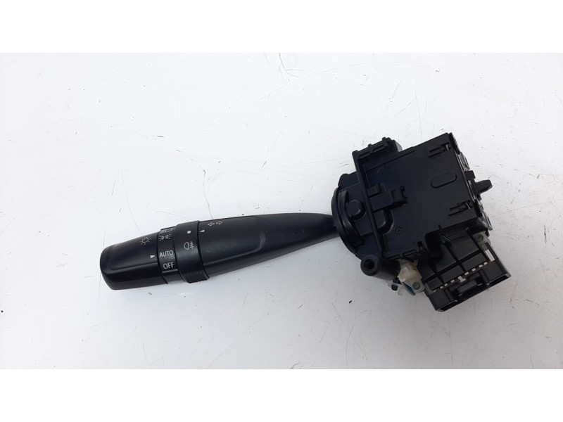 Recambio de mando intermitentes para suzuki vitara 1.6 ddis comfort 4x4 referencia OEM IAM 3721061M50  