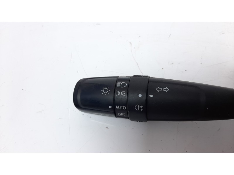 Recambio de mando intermitentes para suzuki vitara 1.6 ddis comfort 4x4 referencia OEM IAM 3721061M50  