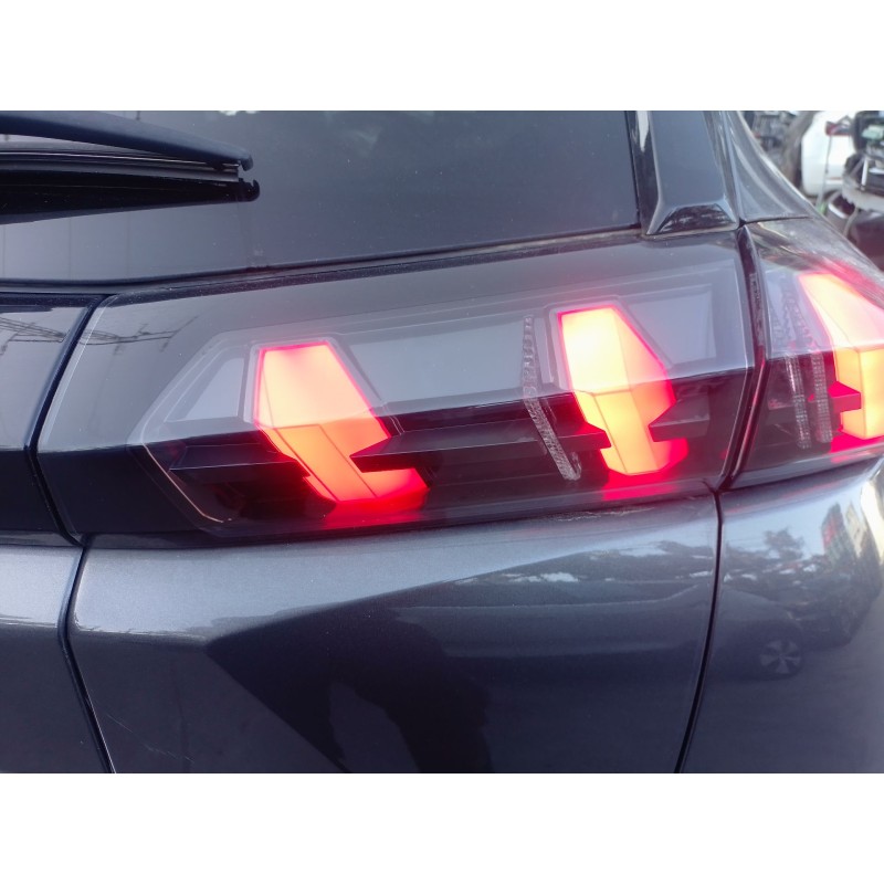 Recambio de piloto trasero derecho interior para peugeot 2008 ii (ud_, us_, uy_, uj_, ur_, uc_) 1.2 puretech 100 referencia OEM 