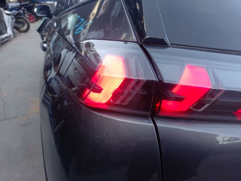 Recambio de piloto trasero izquierdo para peugeot 2008 ii (ud_, us_, uy_, uj_, ur_, uc_) 1.2 puretech 100 referencia OEM IAM   