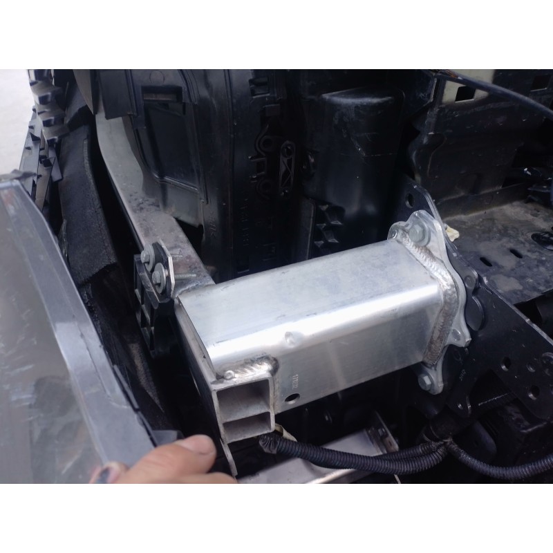 Recambio de refuerzo paragolpes delantero para peugeot 2008 ii (ud_, us_, uy_, uj_, ur_, uc_) 1.2 puretech 100 referencia OEM IA