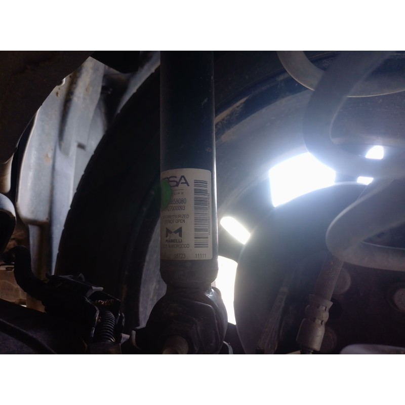 Recambio de amortiguador trasero derecho para peugeot 2008 ii (ud_, us_, uy_, uj_, ur_, uc_) 1.2 puretech 100 referencia OEM IAM