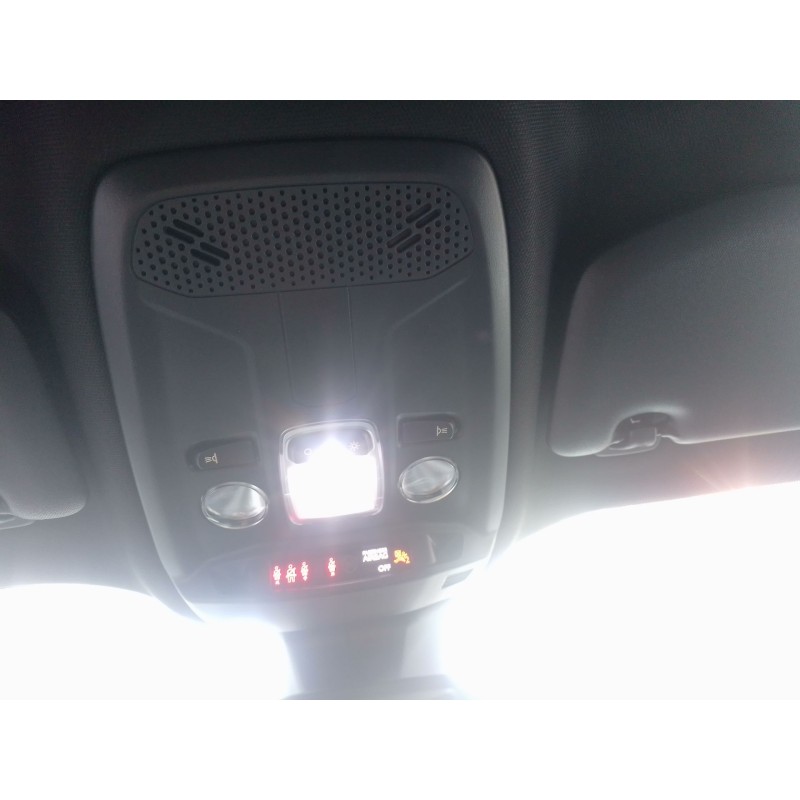 Recambio de luz interior para peugeot 2008 ii (ud_, us_, uy_, uj_, ur_, uc_) 1.2 puretech 100 referencia OEM IAM   
