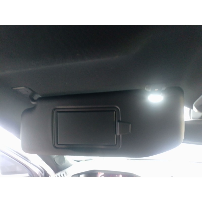 Recambio de parasol izquierdo para peugeot 2008 ii (ud_, us_, uy_, uj_, ur_, uc_) 1.2 puretech 100 referencia OEM IAM   