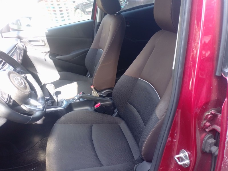 mazda 2 hatchback (dl, dj) del año 2021