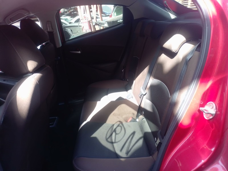 Recambio de juego asientos completo para mazda 2 hatchback (dl, dj) 1.5 skyactiv-g referencia OEM IAM   