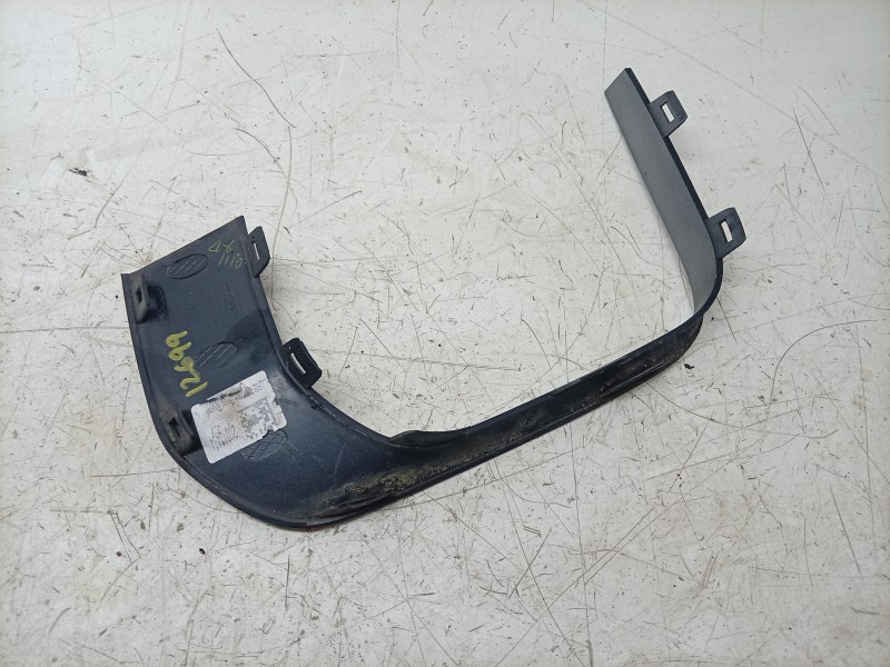 Recambio de moldura para land rover range rover evoque (l538) 2.0 d referencia OEM IAM  GJ3217B970 